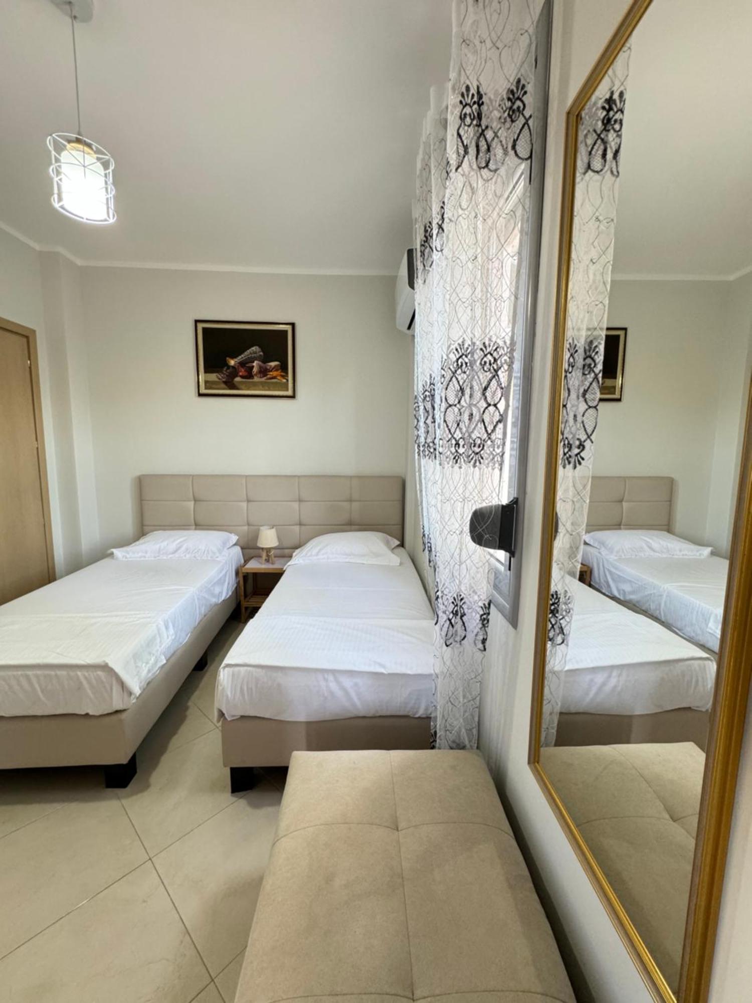Apartment Centre Spacious Lions Gate 5